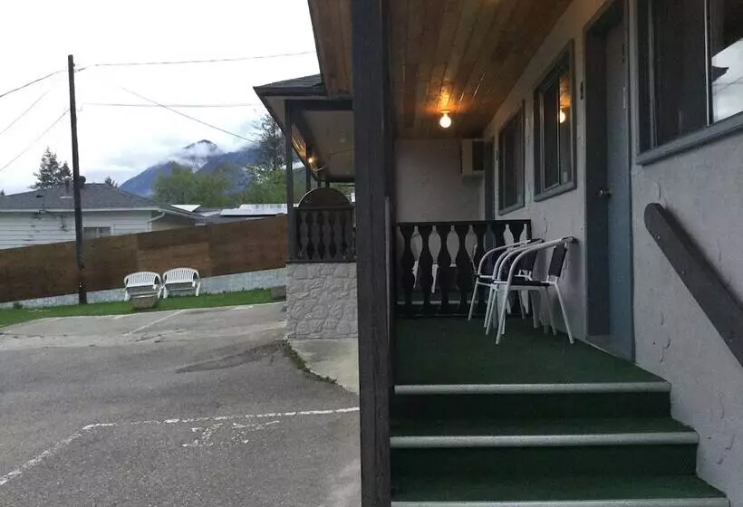 Hotelli Celadon Lodge