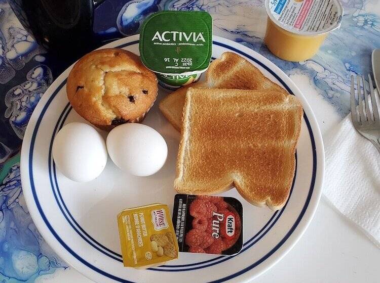 هتل Celadon Lodge