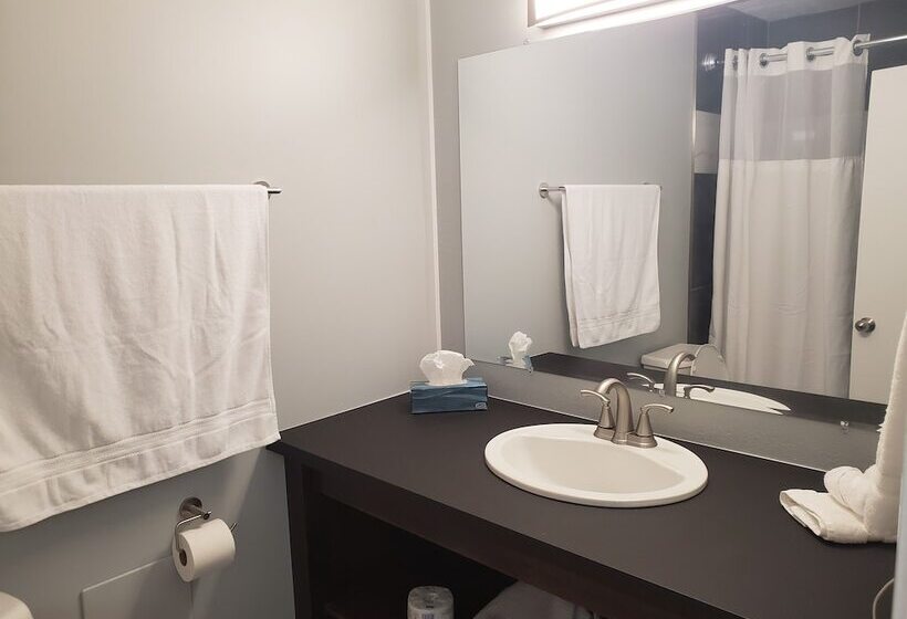 هتل Celadon Lodge