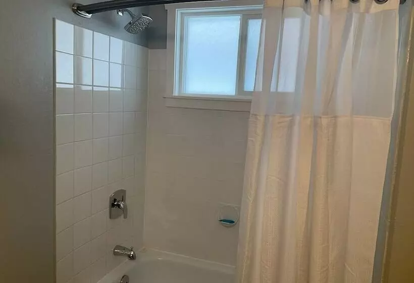 Hotelli Celadon Lodge