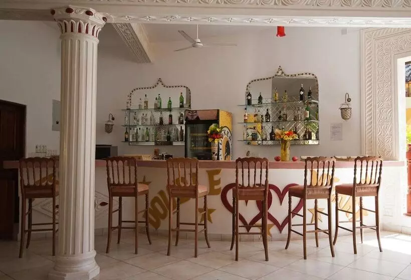 هتل Double Heart Malindi Resort