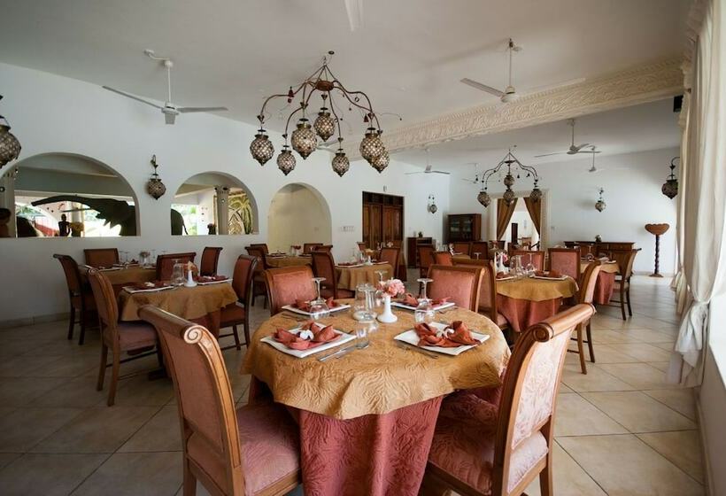 هتل Double Heart Malindi Resort