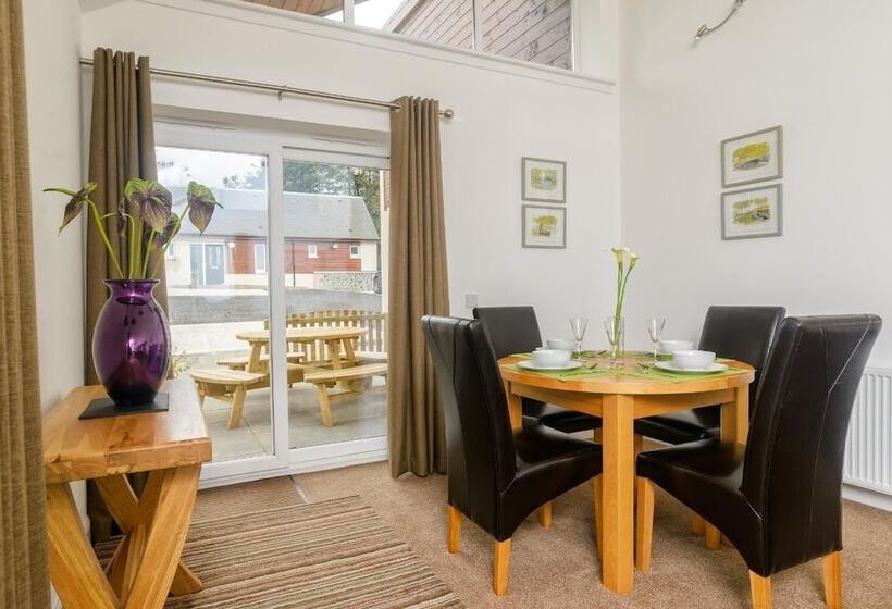 Hotel Elderburn Lodges