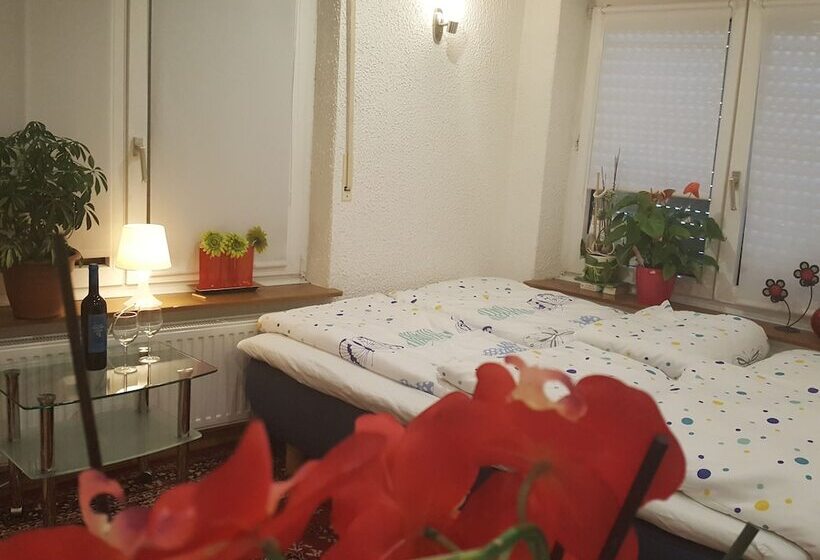 ホテル Ferienhaus Am Schloss Sayn