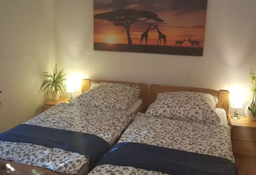 Hotelli Ferienhaus Am Schloss Sayn