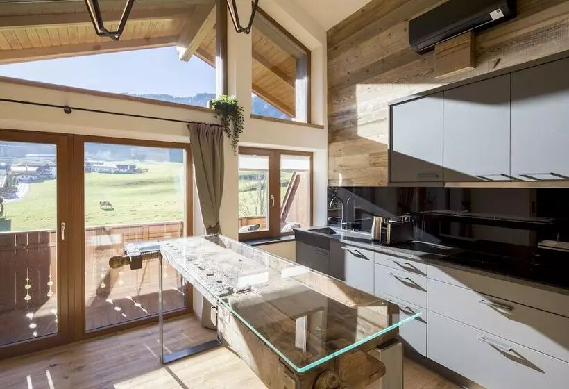 Hotelli Haus Sonnblick Penthouse Lodge