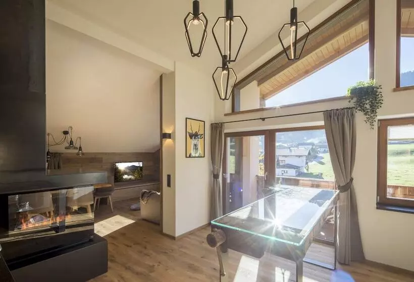 Hotelli Haus Sonnblick Penthouse Lodge