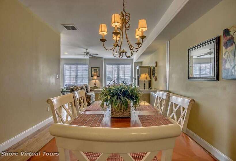 هتل Hemingways By The Sea