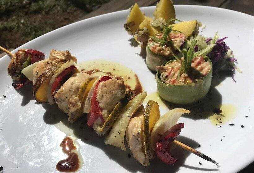 בית מלון כפרי Iguana Beach Eco Resort