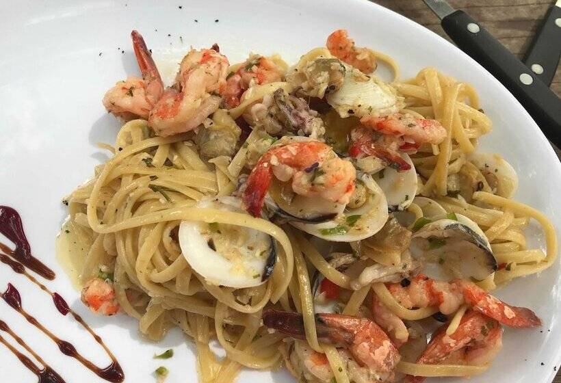 בית מלון כפרי Iguana Beach Eco Resort