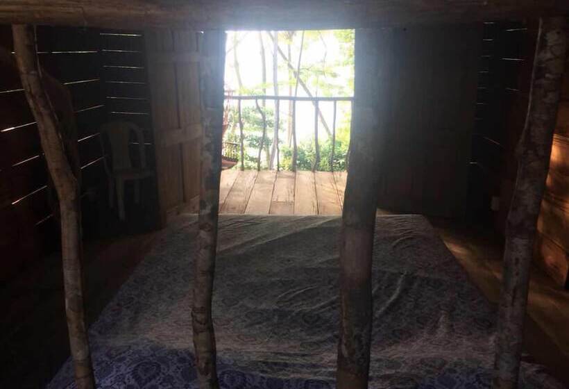 בית מלון כפרי Iguana Beach Eco Resort