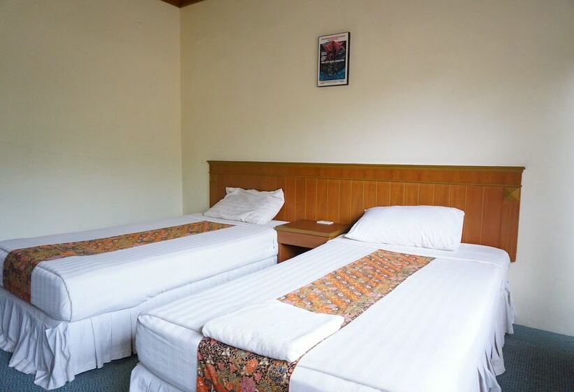 Hotelli Kangpheka Resort