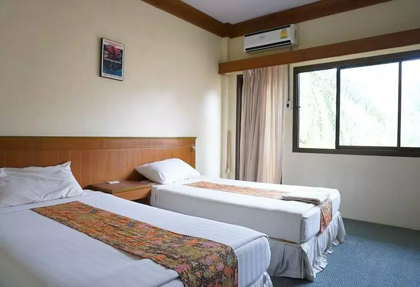 ホテル Kangpheka Resort