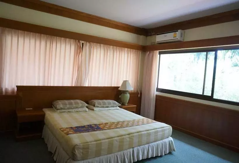 ホテル Kangpheka Resort