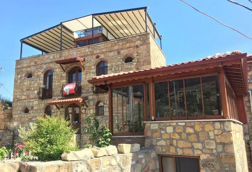 ホテル Qekik Boutique Kazdaglari