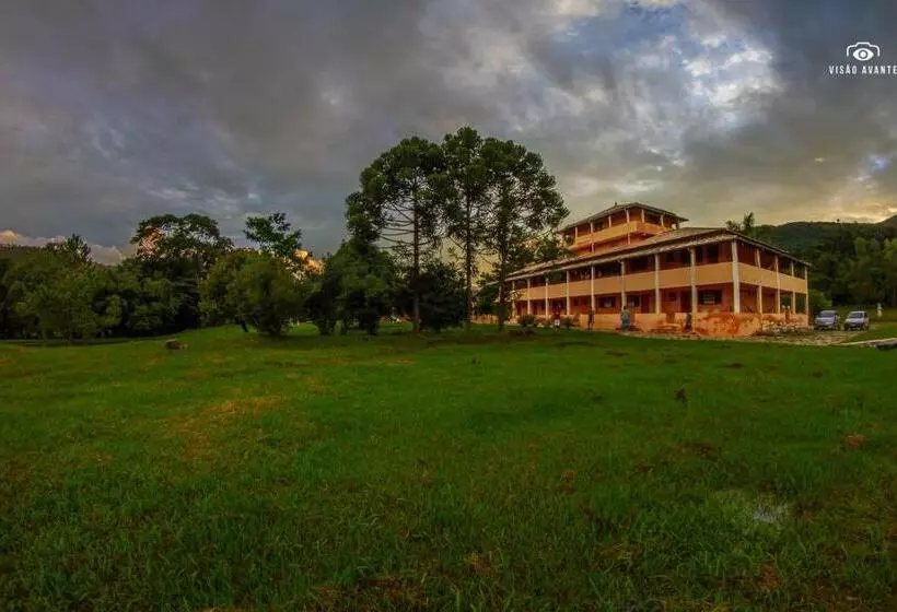 Maaseutuhotelli Fazenda Pousada Cachoeira Do Flávio