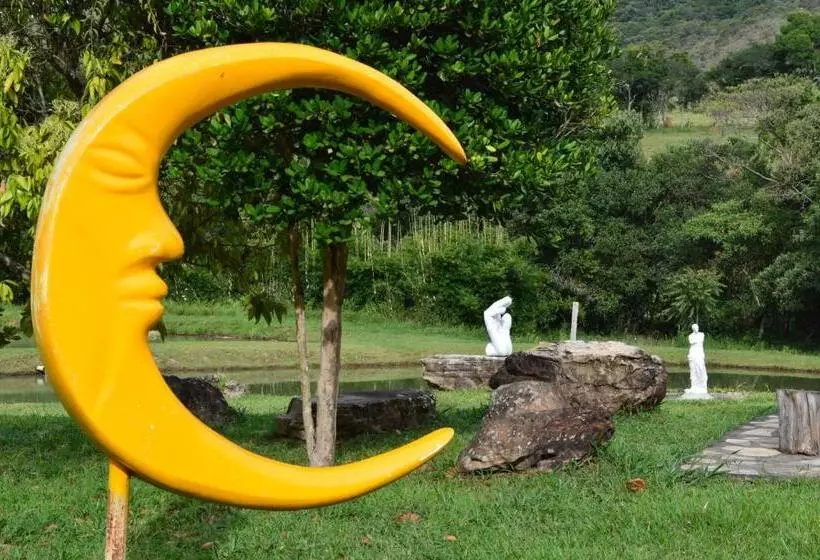 Maaseutuhotelli Fazenda Pousada Cachoeira Do Flávio