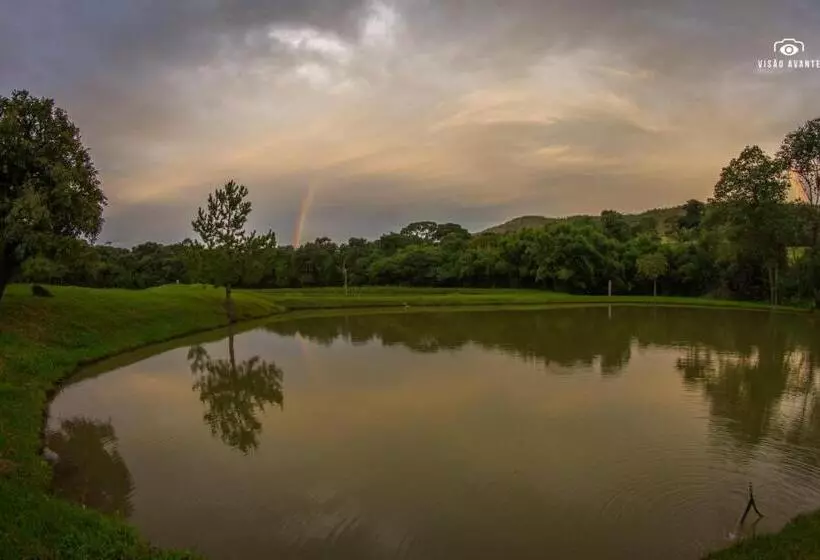 Maaseutuhotelli Fazenda Pousada Cachoeira Do Flávio