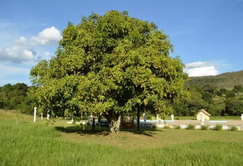 Maaseutuhotelli Fazenda Pousada Cachoeira Do Flávio