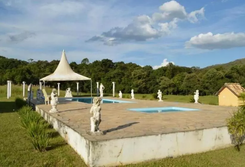 Maaseutuhotelli Fazenda Pousada Cachoeira Do Flávio