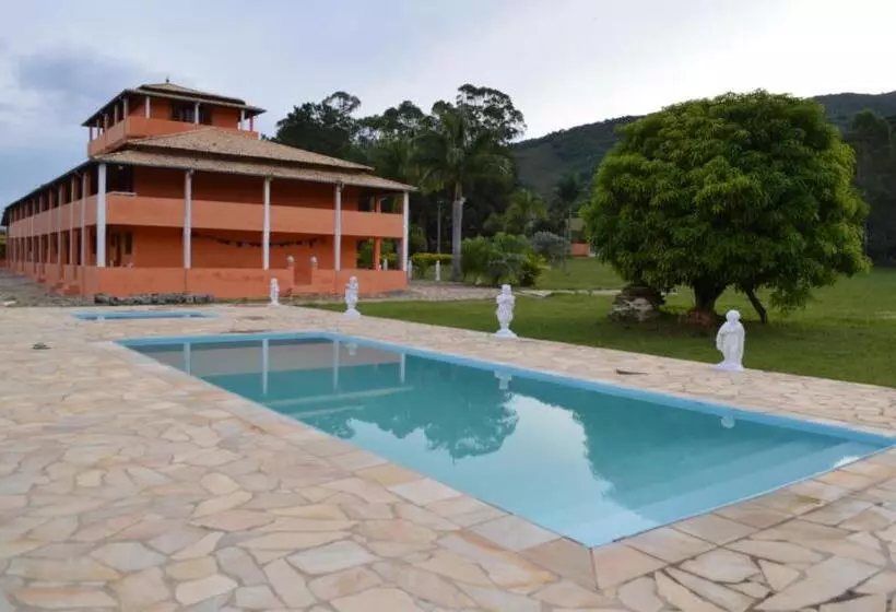 Maaseutuhotelli Fazenda Pousada Cachoeira Do Flávio