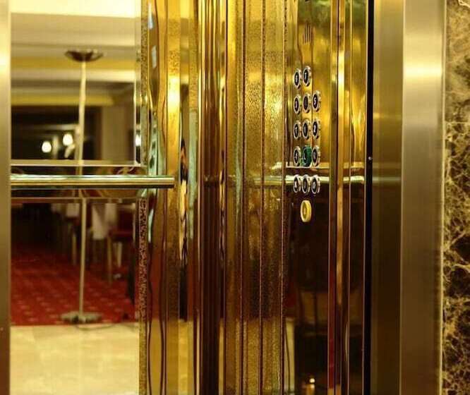 هتل Sarr Tac Mahal