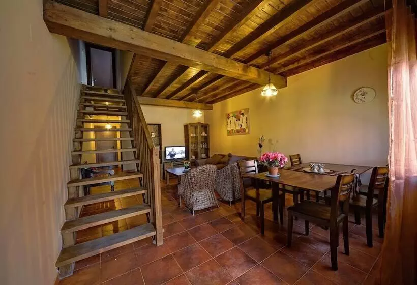 Hotelli Senderos Del Jerte