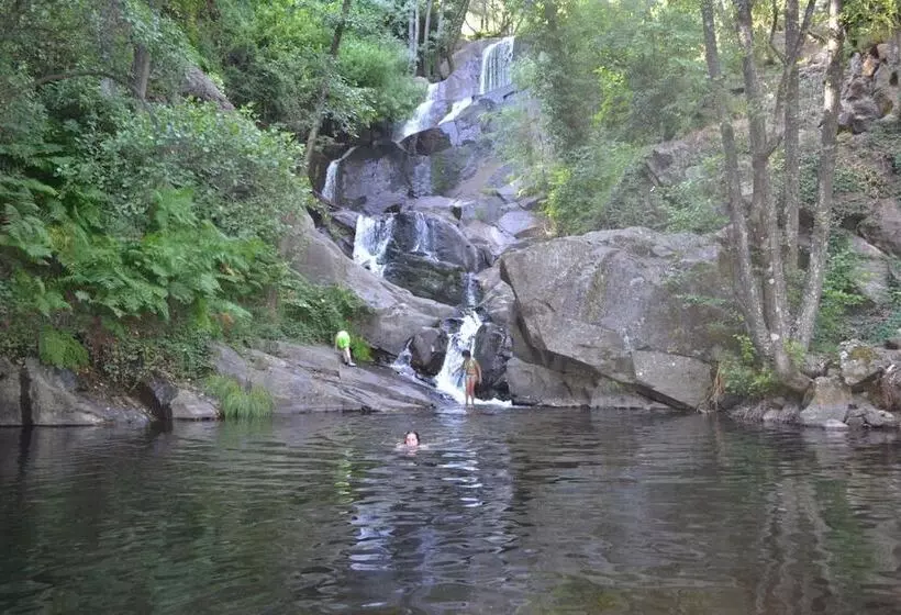 Hotelli Senderos Del Jerte