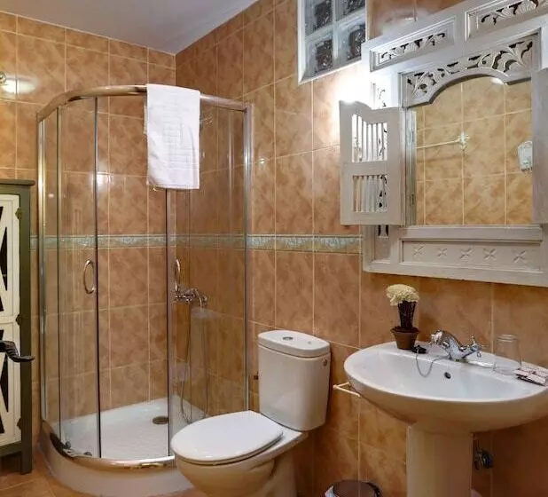 Hotelli Senderos Del Jerte