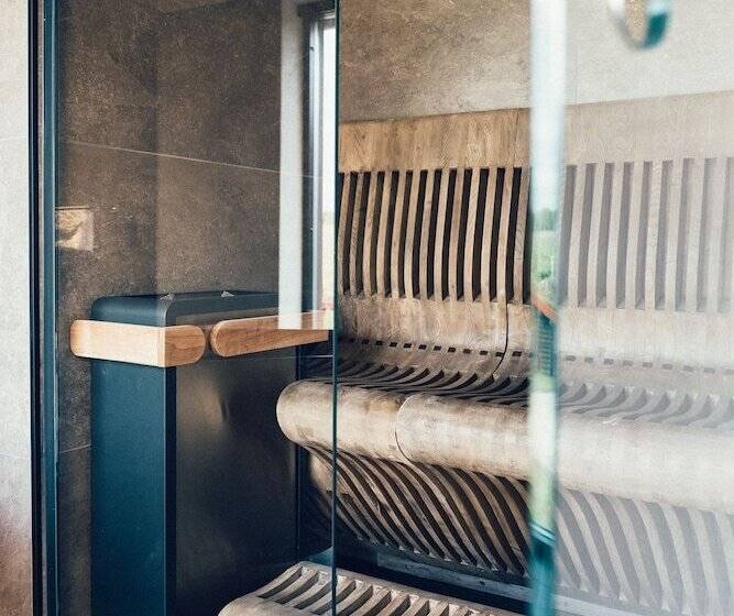 هتل ästad Vingård