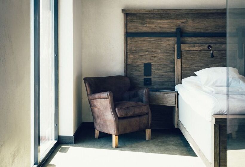 هتل ästad Vingård