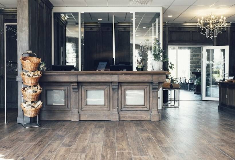 هتل ästad Vingård