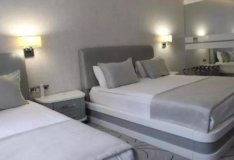 Hotelli White Line Boutique