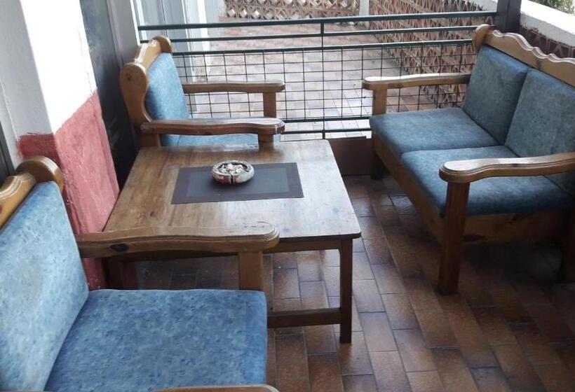 호텔 Zakros Rooms Restaurant