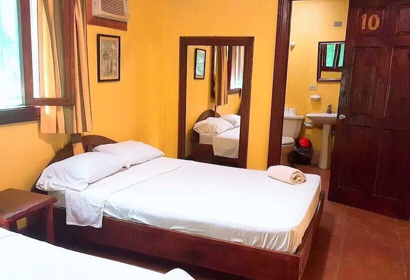 Mi Casa Hostel & Hotel El Tesoro