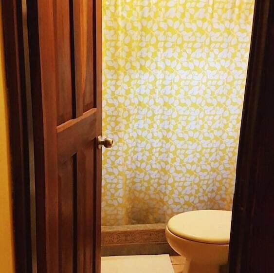 Mi Casa Hostel & Hotel El Tesoro