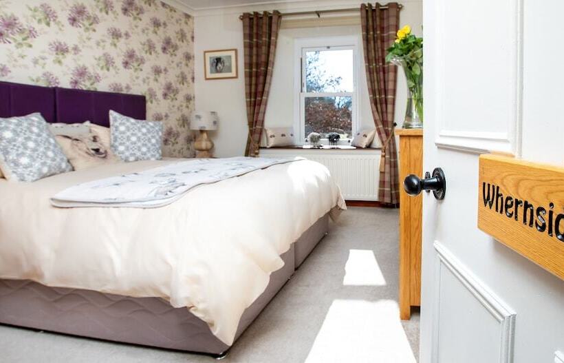 Middle Studfold Farm B&b