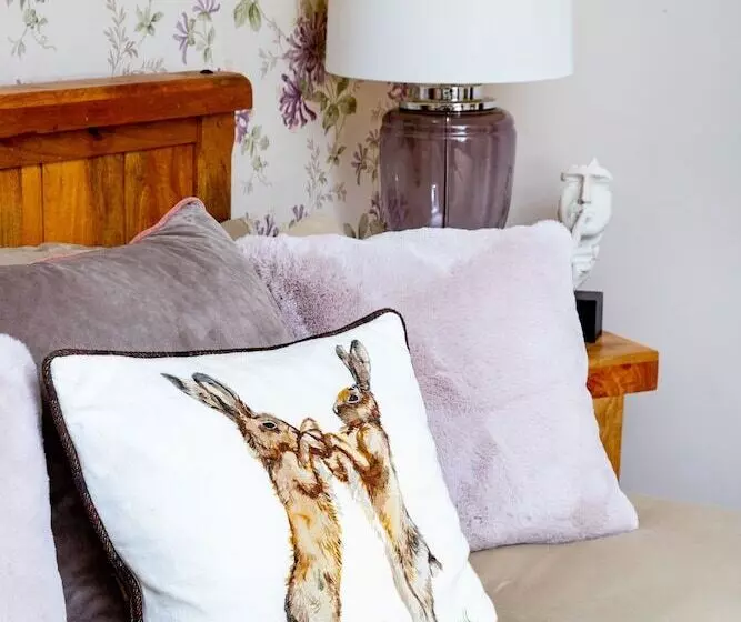 Middle Studfold Farm B&b