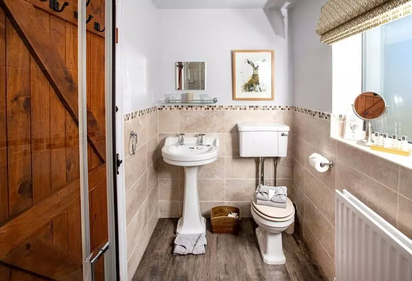 Middle Studfold Farm B&b