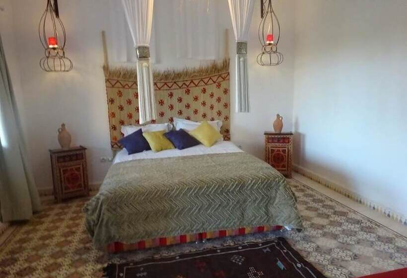 پانسیون Art'gana Lodge