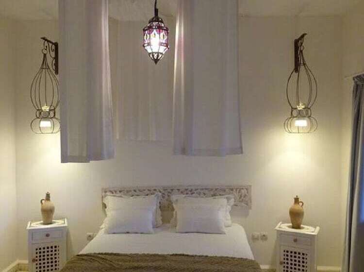 پانسیون Art'gana Lodge