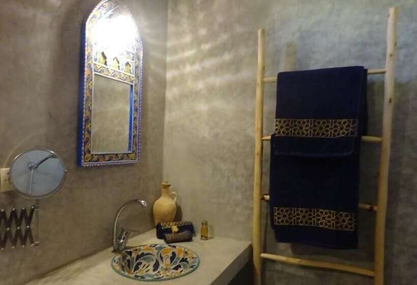 پانسیون Art'gana Lodge