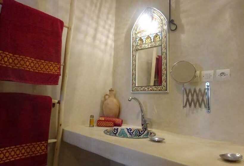 پانسیون Art'gana Lodge