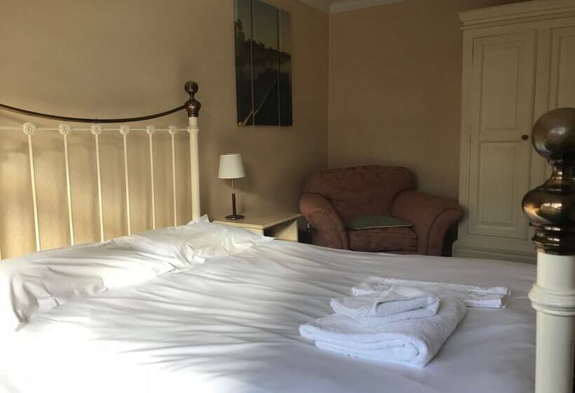 Пансион Bail Mews