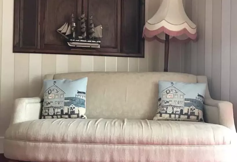 Majatalo Dunvegan House Guest House