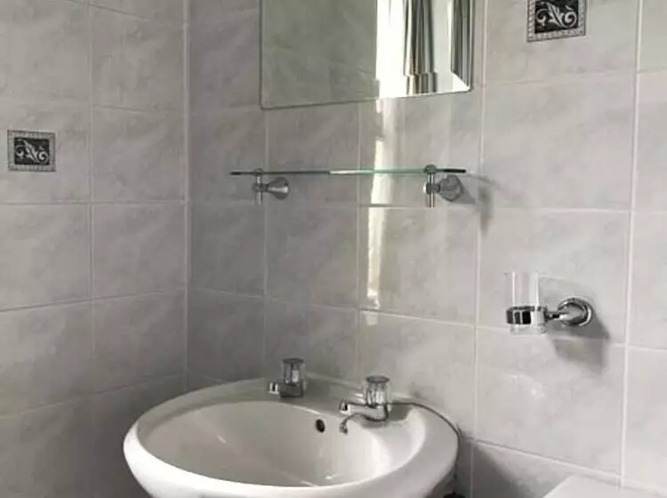 Majatalo Dunvegan House Guest House