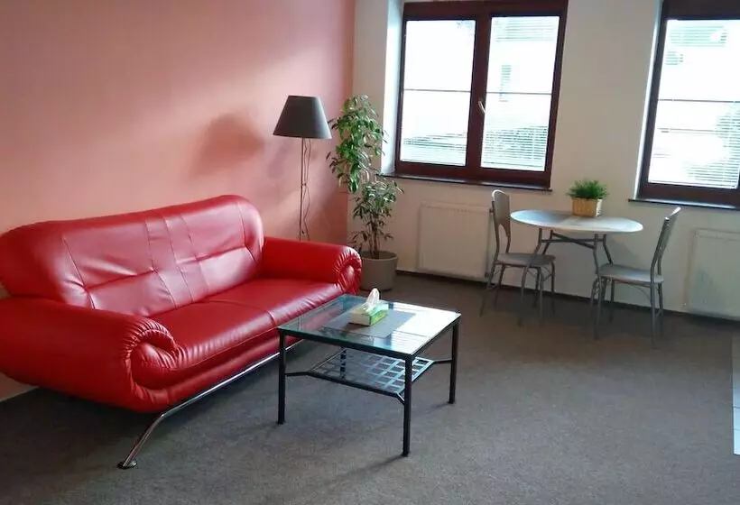 Majatalo Penzion Exotic