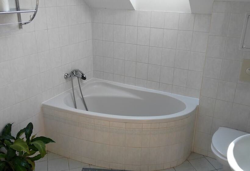 بنسيون Penzion Exotic