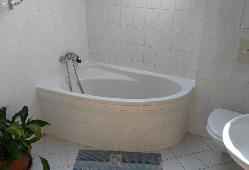 بنسيون Penzion Exotic