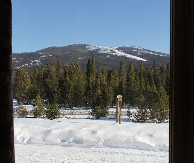 Sugar Loaf Lodge & Cabins